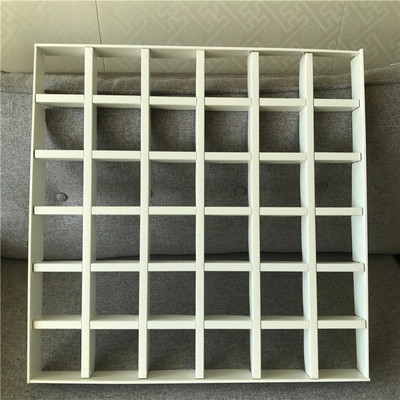 T het Metaalplafond 100x100mm van het Baraluminium Net met de Overdracht van de Kaderhitte