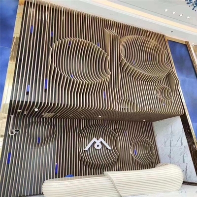 Het AluminiumBekledingspaneel 3000mm van het golfschot Houten Gebeëindigde Korrel