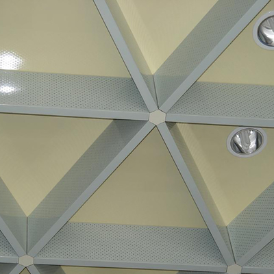 Het verborgen Plafond van het Netmetaal betegelt 200x200mm Vierkante of Afgeschuinde Rand