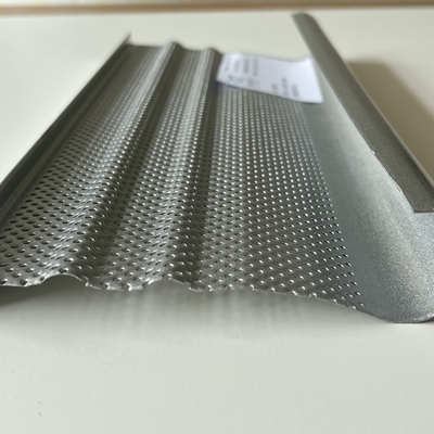 120x65x0.85mm van de het Plafondj Vorm van het Aluminiummetaal van de het Scherm het Standaardperforatie Metaal Schitterende Zilver