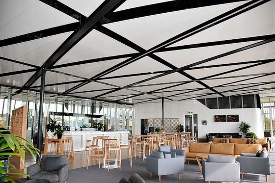 Populaire verkoop 1200X1200X1200 Aluminium Metalen Plafond Driehoekige Clip In Aluminium Paneel Plafond