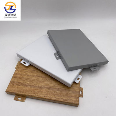 Decoratieve hangende clip in metalen plafondtegels waterdicht akoestisch 600mm*600mm